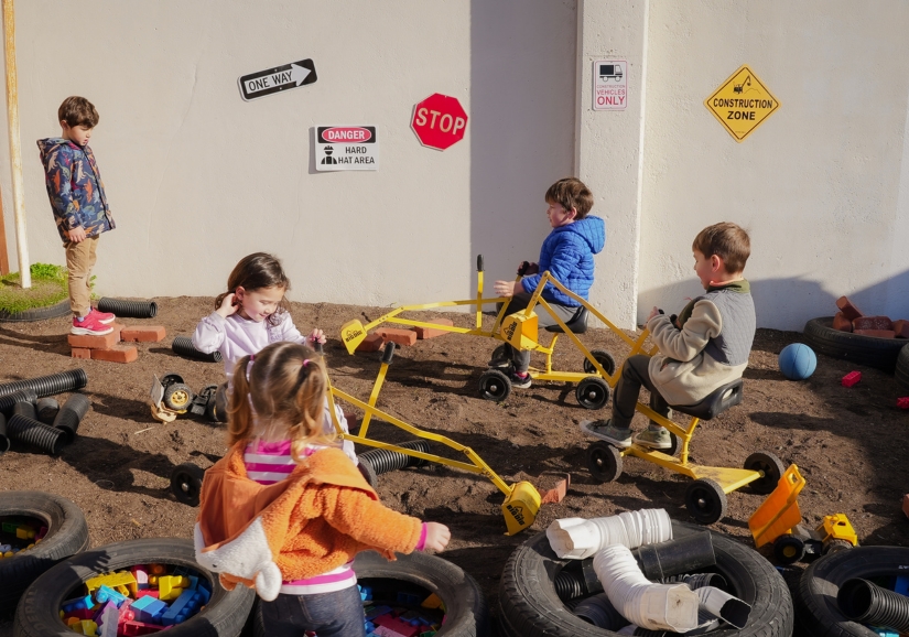 Outdoor learning activities for preschool children in Alameda